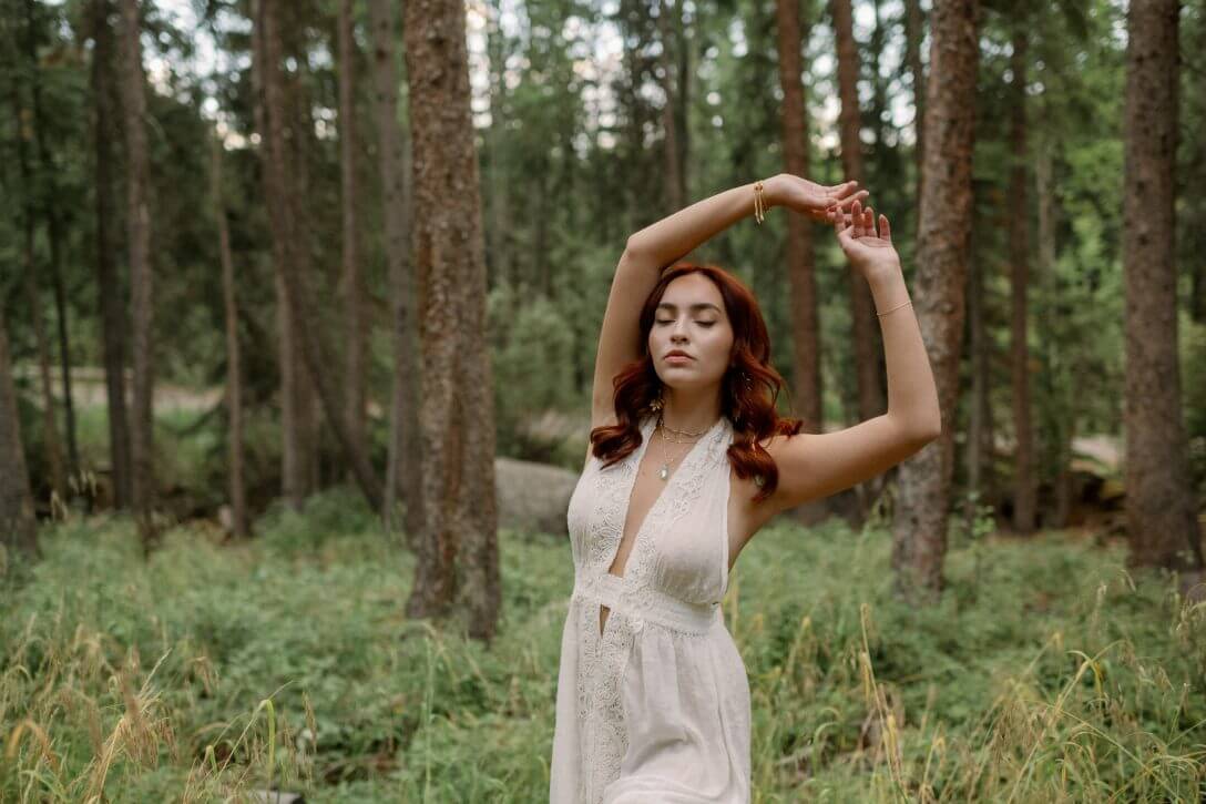 Venusian Rose Dress – Rosepetal Lace - Image 3